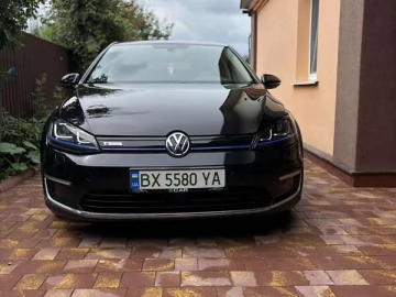 Авто Volkswagen E-Golf 2016 № 7830103
