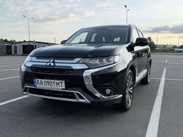 Авто Mitsubishi Outlander 2018 № 7830151
