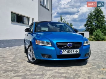 Авто Volvo V50 2010 № 7830238