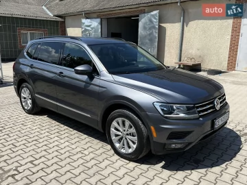 Авто Volkswagen Tiguan 2017 № 7830310