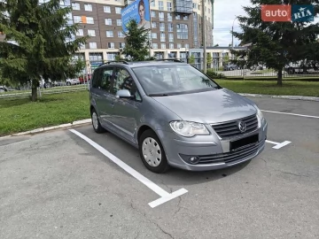 Авто Volkswagen Touran 2008 № 7830404