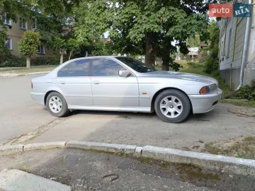 Авто BMW 5 Series 2003 № 7830554
