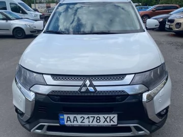Авто Mitsubishi Outlander 2018 № 7830813