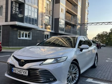 Авто Toyota Camry 2018 № 7830829