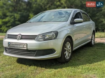 Авто Volkswagen Polo 2011 № 7830910