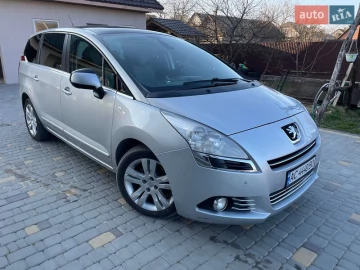 Авто Peugeot 5008 2012 № 7830952