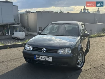 Авто Volkswagen Golf 2000 № 7831102