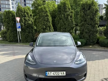 Авто Tesla Model Y 2023 № 7831192