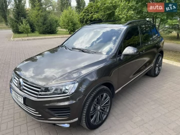Авто Volkswagen Touareg 2015 № 7831200