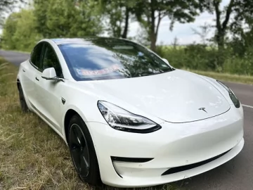 Авто Tesla Model 3 2020 № 7831299