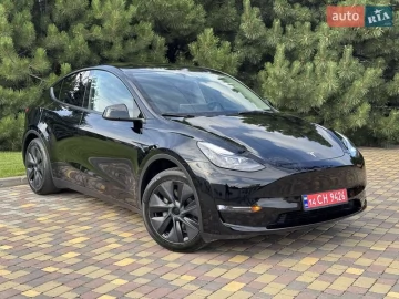 Авто Tesla Model Y 2024 № 7831305