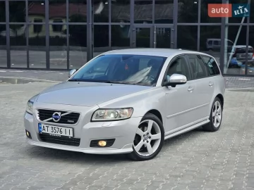 Авто Volvo V50 2011 № 7831415