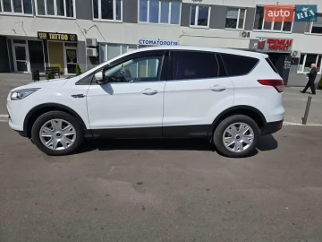 Авто Ford Kuga 2015 № 7831448
