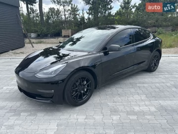 Авто Tesla Model 3 2023 № 7831460