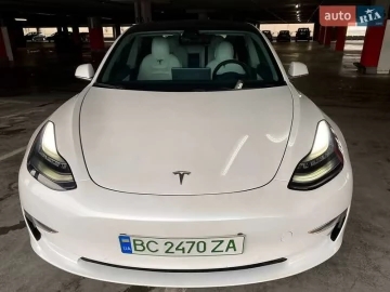Авто Tesla Model 3 2019 № 7831469