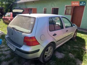 Авто Volkswagen Golf 2001 № 7831641
