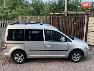 Авто Volkswagen Caddy 2010 № 7831888