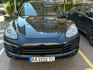 Авто Porsche Cayenne 2012 № 7831988