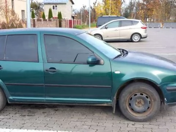 Авто Volkswagen Golf 1999 № 7832029