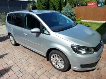 Авто Volkswagen Touran 2013 № 7832138