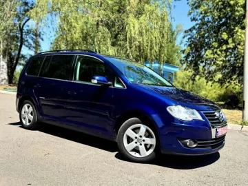 Авто Volkswagen Touran 2008 № 7832143
