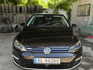 Авто Volkswagen E-Golf 2017 № 7832199