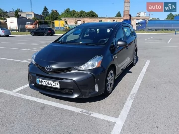 Авто Toyota Prius V 2015 № 7832215