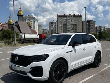 Авто Volkswagen Touareg 2019 № 7832256