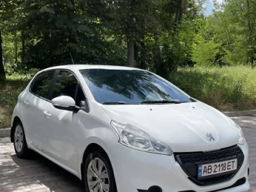 Авто Peugeot 208 2013 № 7832598