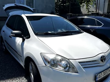 Авто Toyota Auris 2012 № 7832632