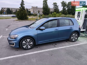 Авто Volkswagen E-Golf 2015 № 7832634
