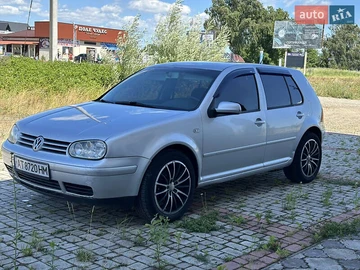 Авто Volkswagen Golf 2000 № 7833158