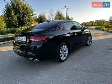 Авто Chrysler 200 2015 № 7833533