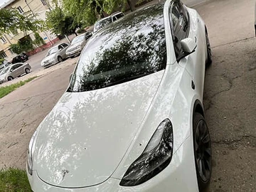 Авто Tesla Model Y 2023 № 7833567
