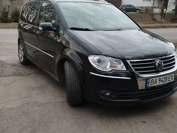 Авто Volkswagen Touran 2009 № 7833670