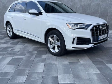 Авто Audi Q7 2021 № 7833856