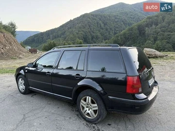 Авто Volkswagen Golf 2002 № 7834124