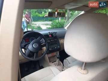 Авто Volkswagen Touran 2006 № 7834602