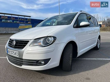 Авто Volkswagen Touran 2009 № 7834661
