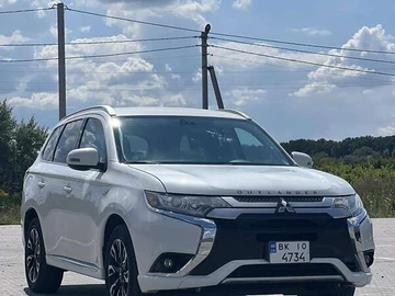 Авто Mitsubishi Outlander 2018 № 7834760