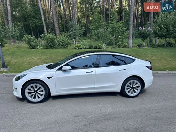 Авто Tesla Model 3 2021 № 7834796