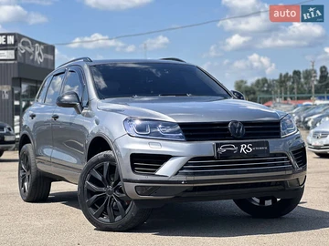 Авто Volkswagen Touareg 2015 № 7834830