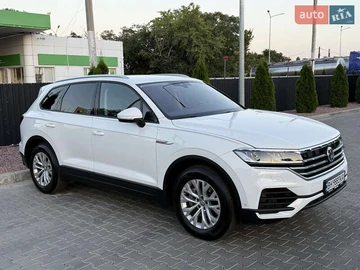 Авто Volkswagen Touareg 2019 № 7834851