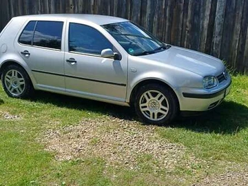 Авто Volkswagen Golf 2000 № 7834914