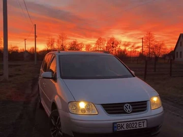 Авто Volkswagen Touran 2005 № 7834945