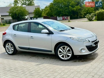 Авто Renault Megane 2010 № 7835000