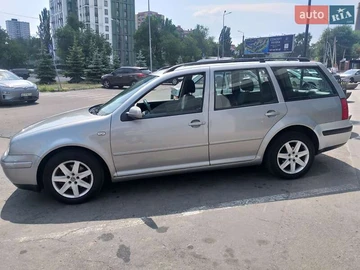Авто Volkswagen Golf 2004 № 7835450