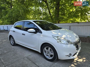 Авто Peugeot 208 2014 № 7836368