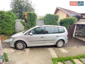 Авто Volkswagen Touran 2010 № 7836688