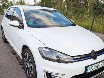 Авто Volkswagen E-Golf 2020 № 7836747